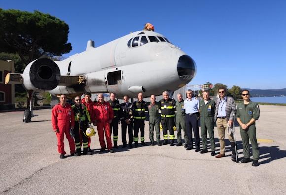 Aeronautica ultimo Atlantic trasferito con un volo speciale al